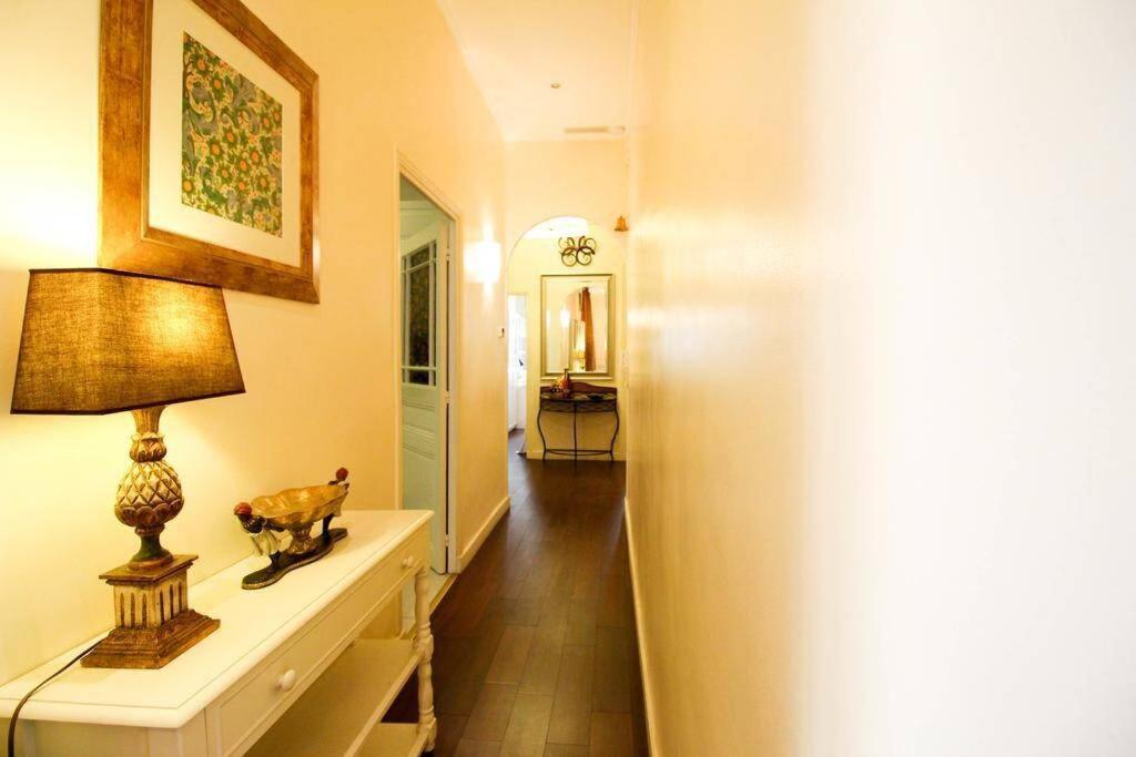 Appartement Grand Pour 4 Personnes/ Cours Lieutaud *
