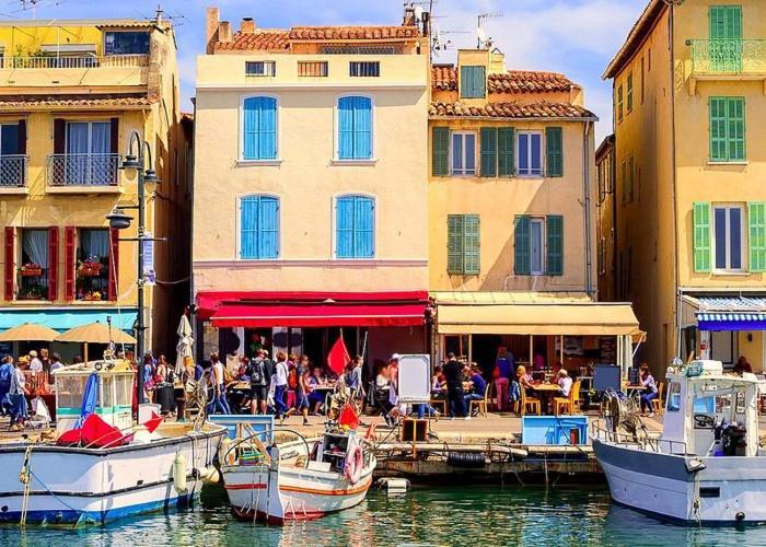 Appartement Grand Pour 4 Personnes/ Cours Lieutaud Marseille